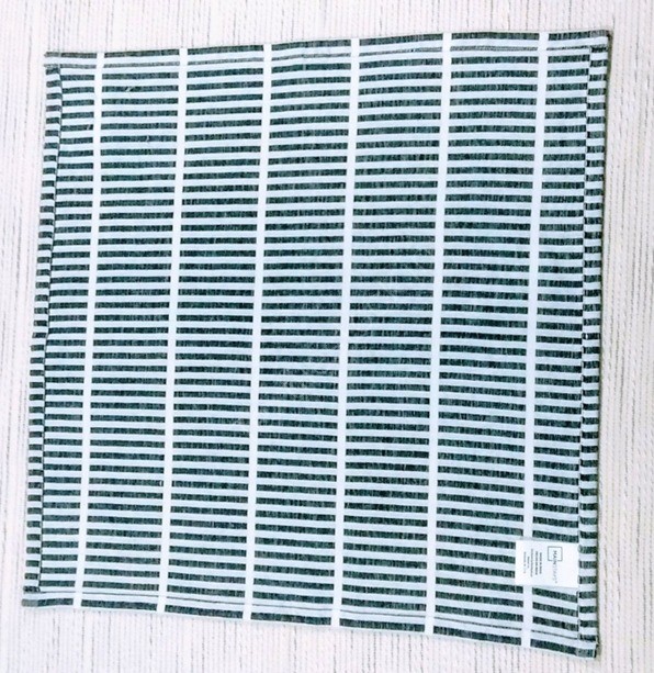 Offer # 3214 Coordinated Dining Table Linen Set of 1 Table Runner + 4 Placemats + 4 Napkins + 4 Napkin Rings Stock